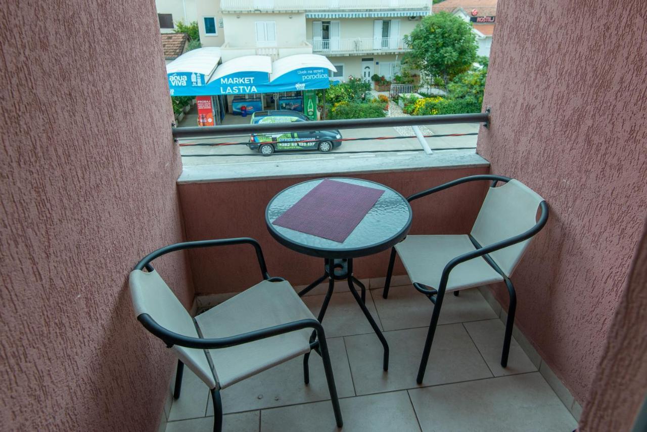 Sea star Apartment Tivat Exterior foto